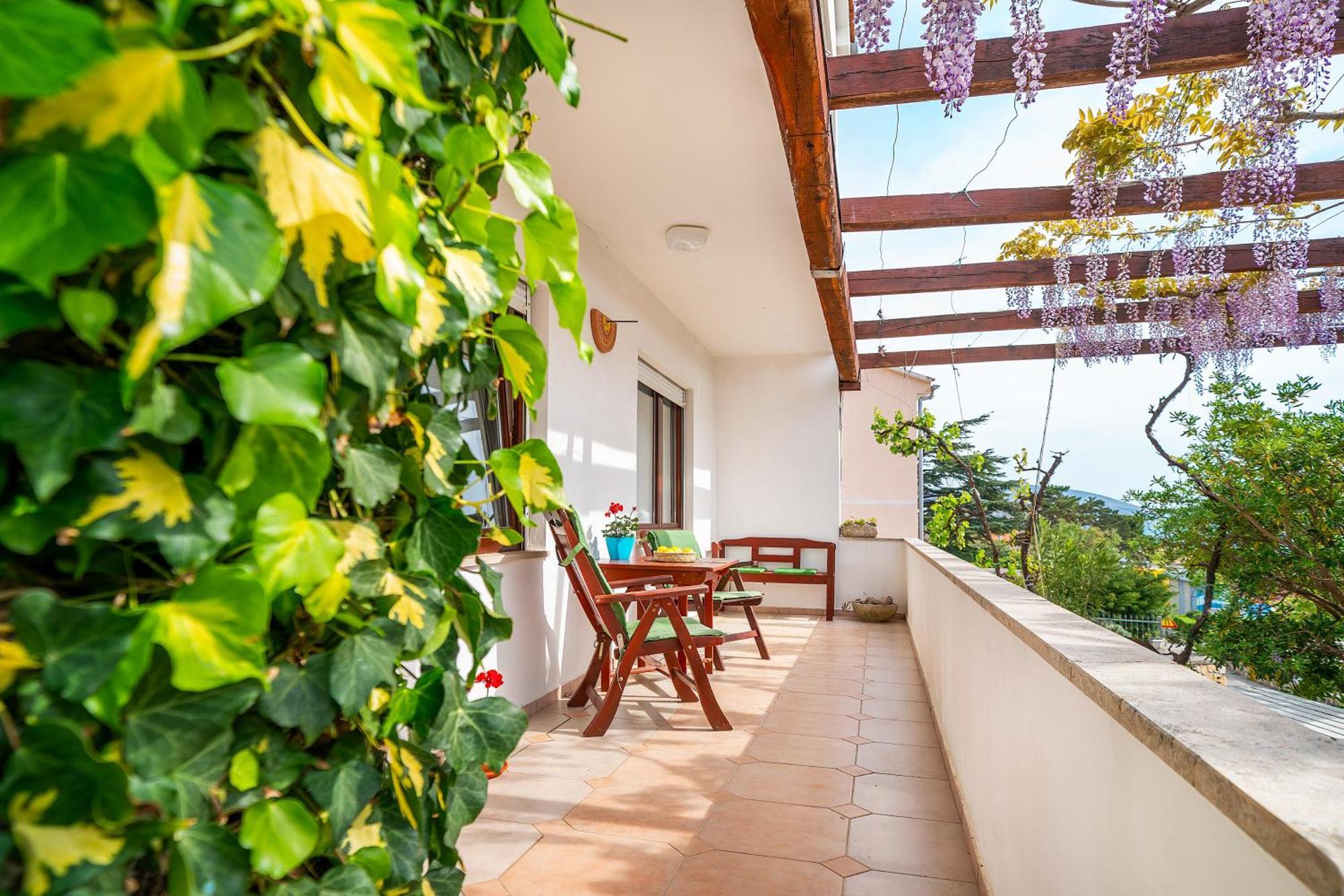 Apartments Edo With Terrace Baška Eksteriør bilde